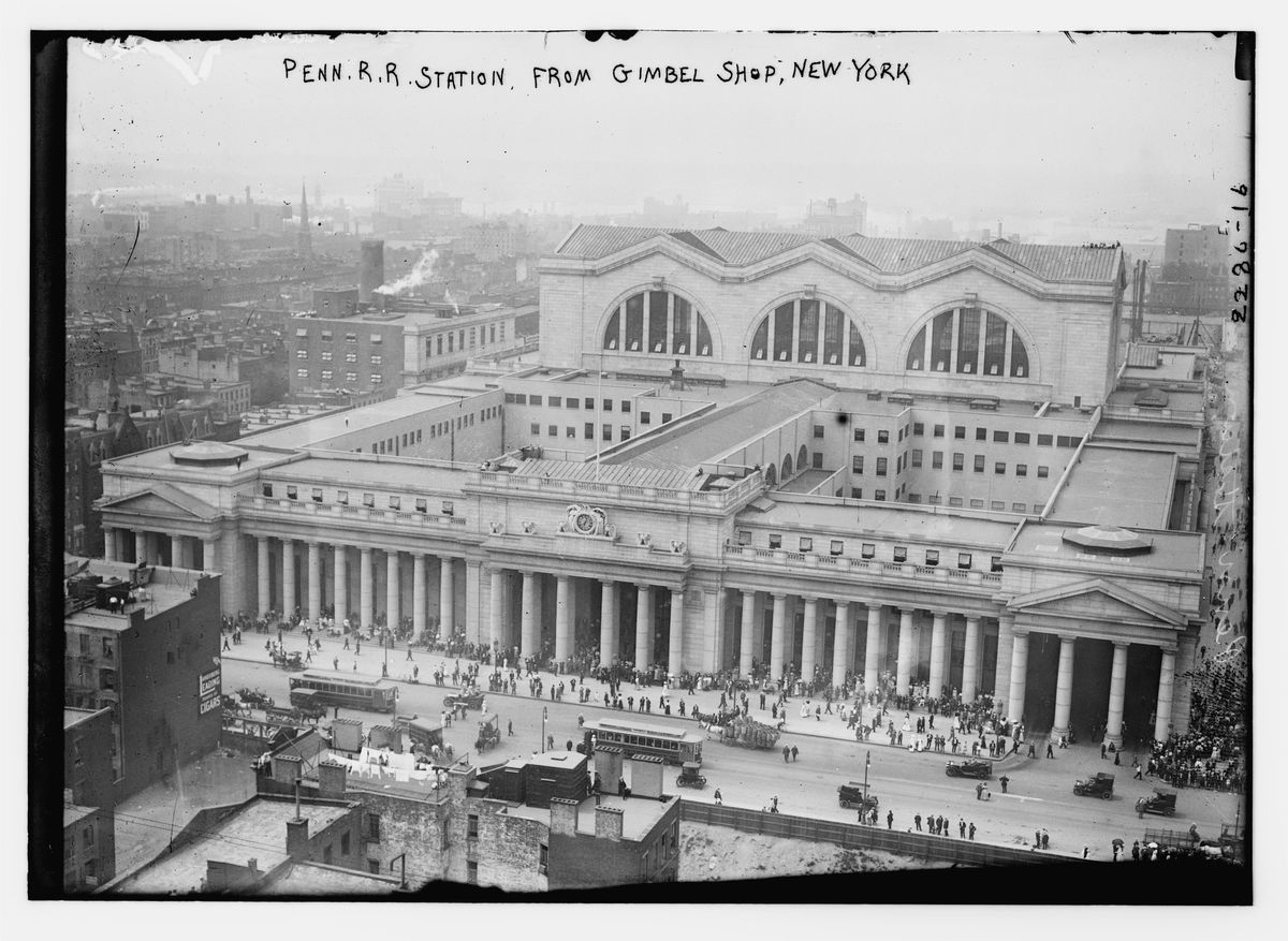 Walking Tour of Penn Station and Moynihan Train Hall