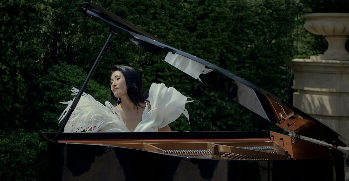 Debussy\/Chopin an Evening with Van-Anh Nguyen