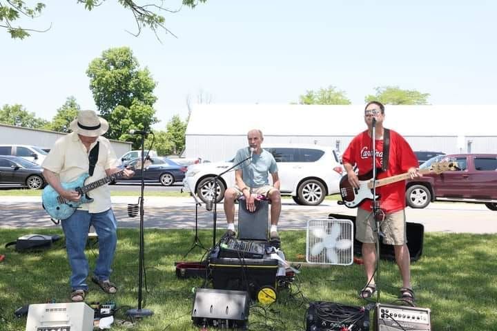 Hammerhead plays cedar lake cellars featuring Lou Mueller 