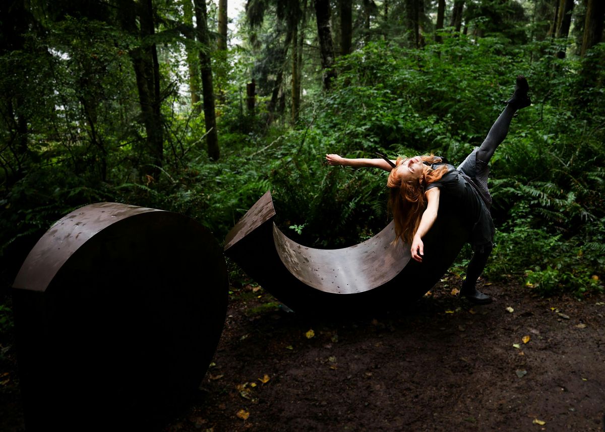 WANDER\/WONDER: a sculptured dance happening