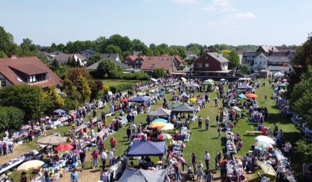 Flohmarkt in Lotte: ein Dorf r\u00e4umt auf