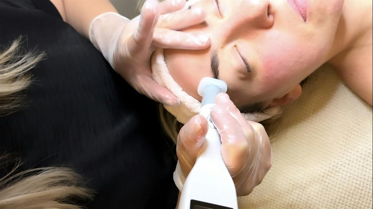 Selah Skin Studio's EYEconic Jet Treatment + Fall Wellness Event