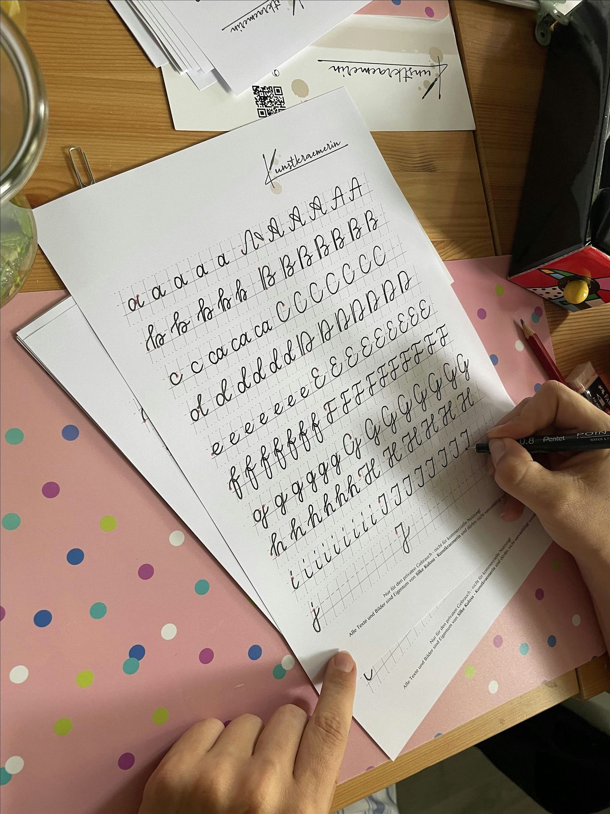 Handlettering zum Reinschnuppern, entdecke die Kunst der sch\u00f6nen Buchstaben