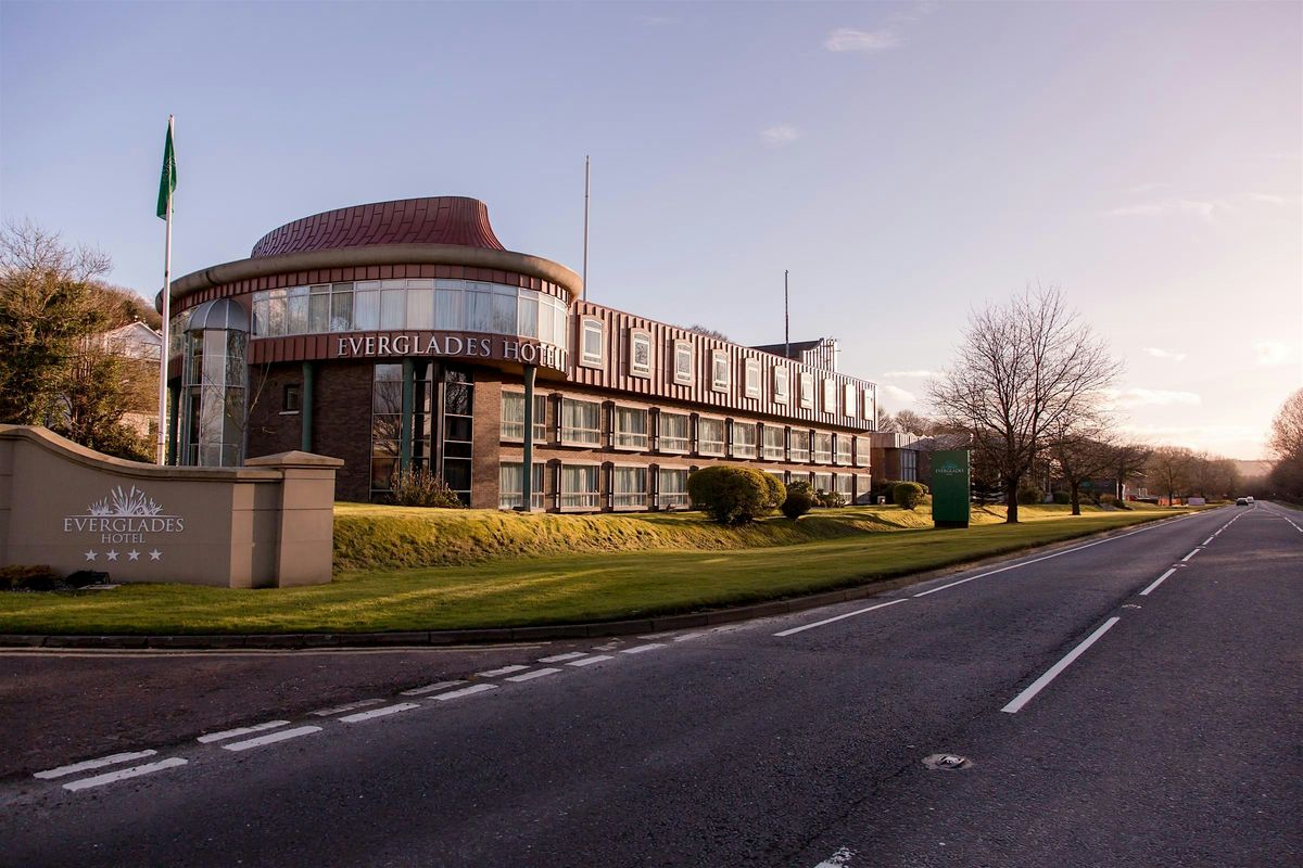 Festive Wreath Making with Evening Supper at the Everglades Hotel