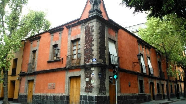 Visita guiada a la primera zona de tolerancia en la Nueva Espa\u00f1a: La calle de las Gallas