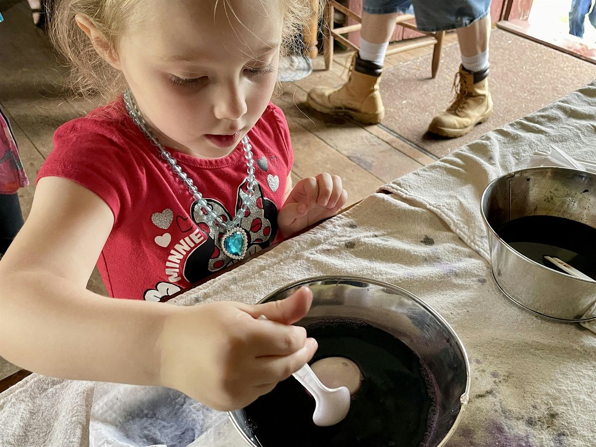 Natural Egg Dyeing in the Historical Park