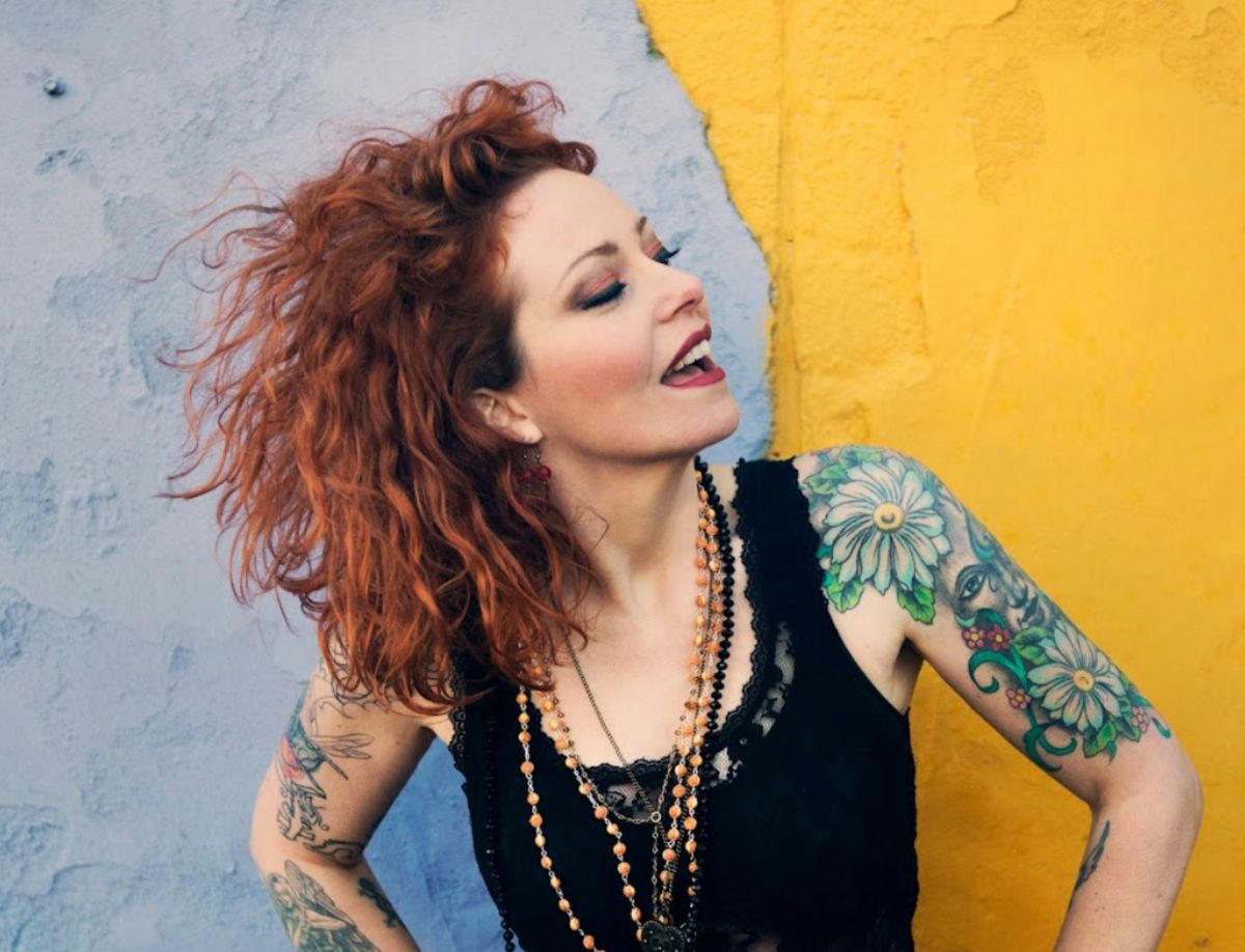 Anneke van Giersbergen (14:00 en 20:00) @ De Amer 