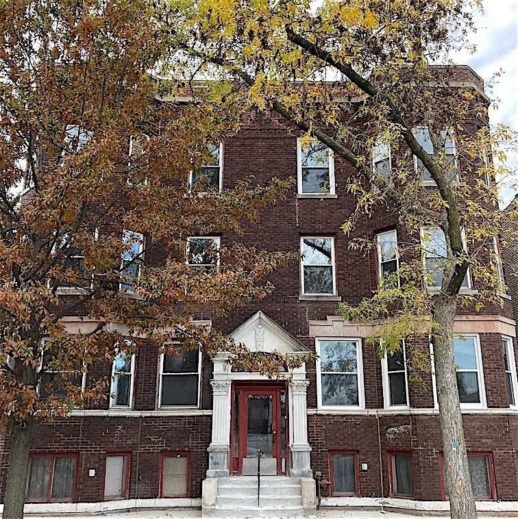 Open House: Humboldt Park 2BR Condos