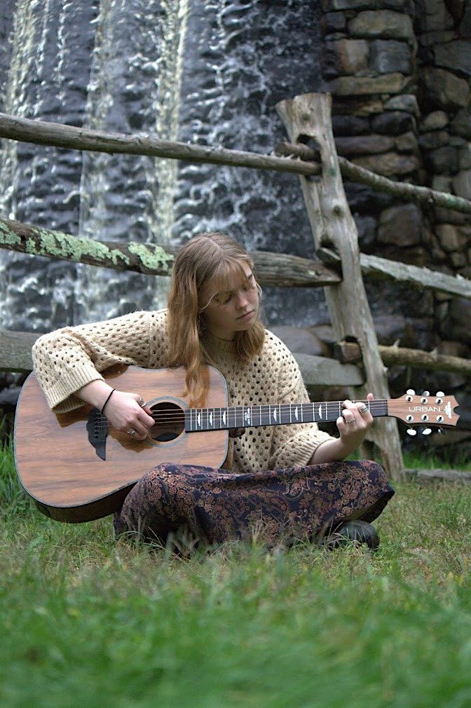 Tatnuck Bookseller Summer Concert Series: Savannah Staples