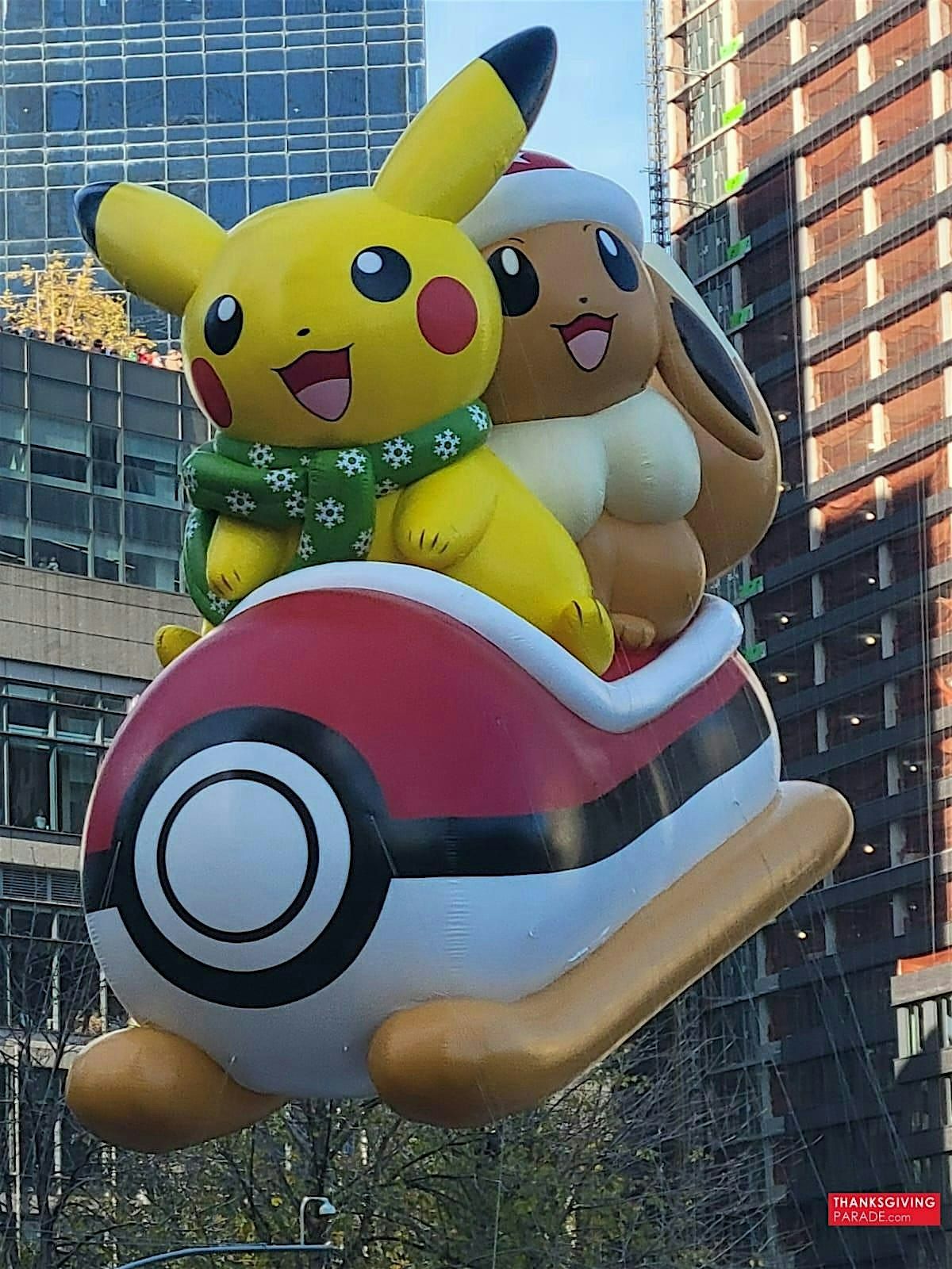 Thanksgiving Parade Viewing Brunch right on 6th Avenue!