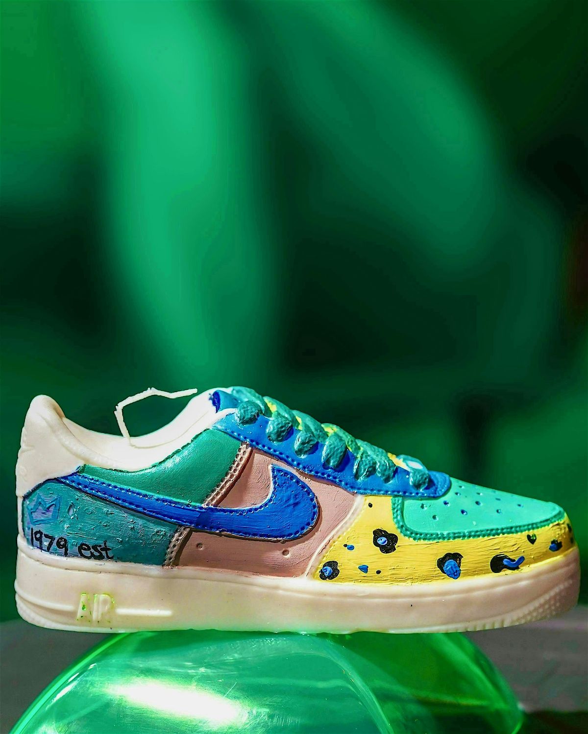 NW Legacy Tees Presents:  Sole n' Sip Candle Painting Experience