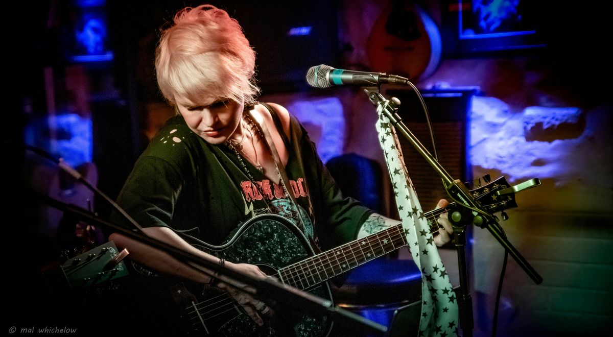 blues @ temperance | Rebecca Downes (stripped back trio)  Xmas show