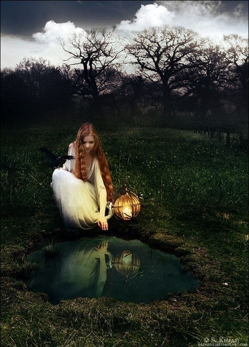 An evening of Divination - Hydromancy ( Water scrying)