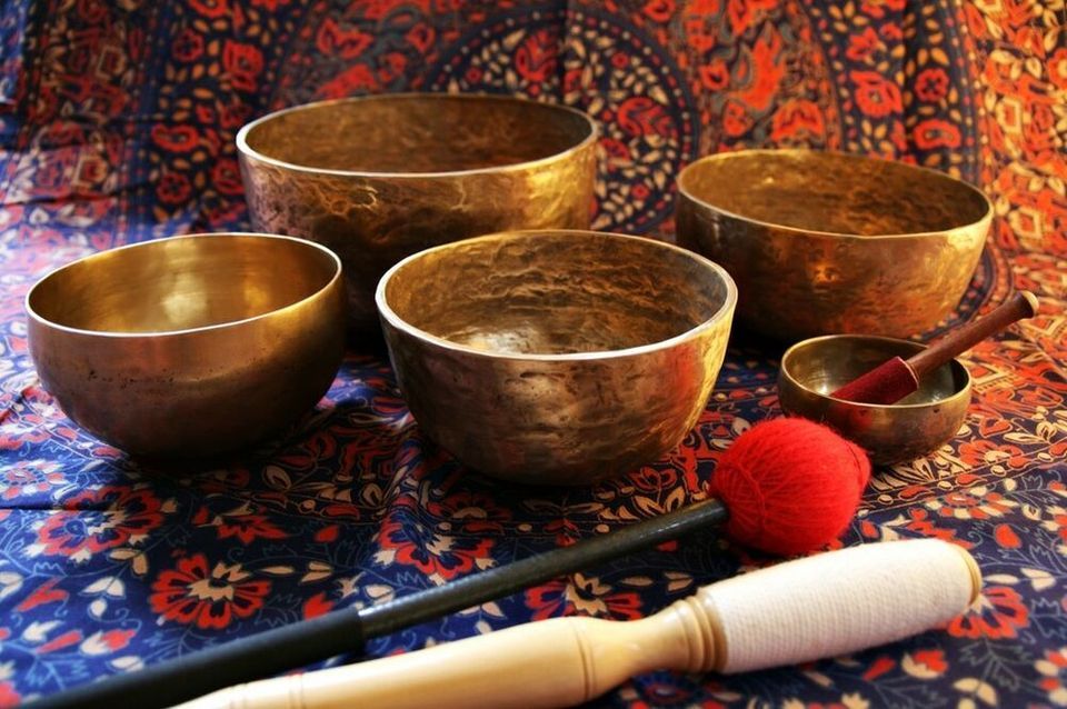 July Singing Bowl Sound Bath with Ginger