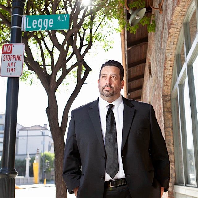 Dan Olivo & his Jazz Band \u2013 A Salute to Crooners