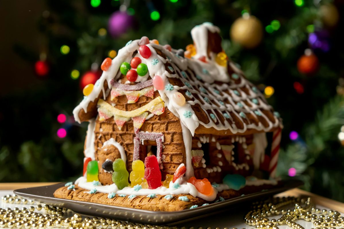 Gingerbread House Decorating at Chico Marketplace