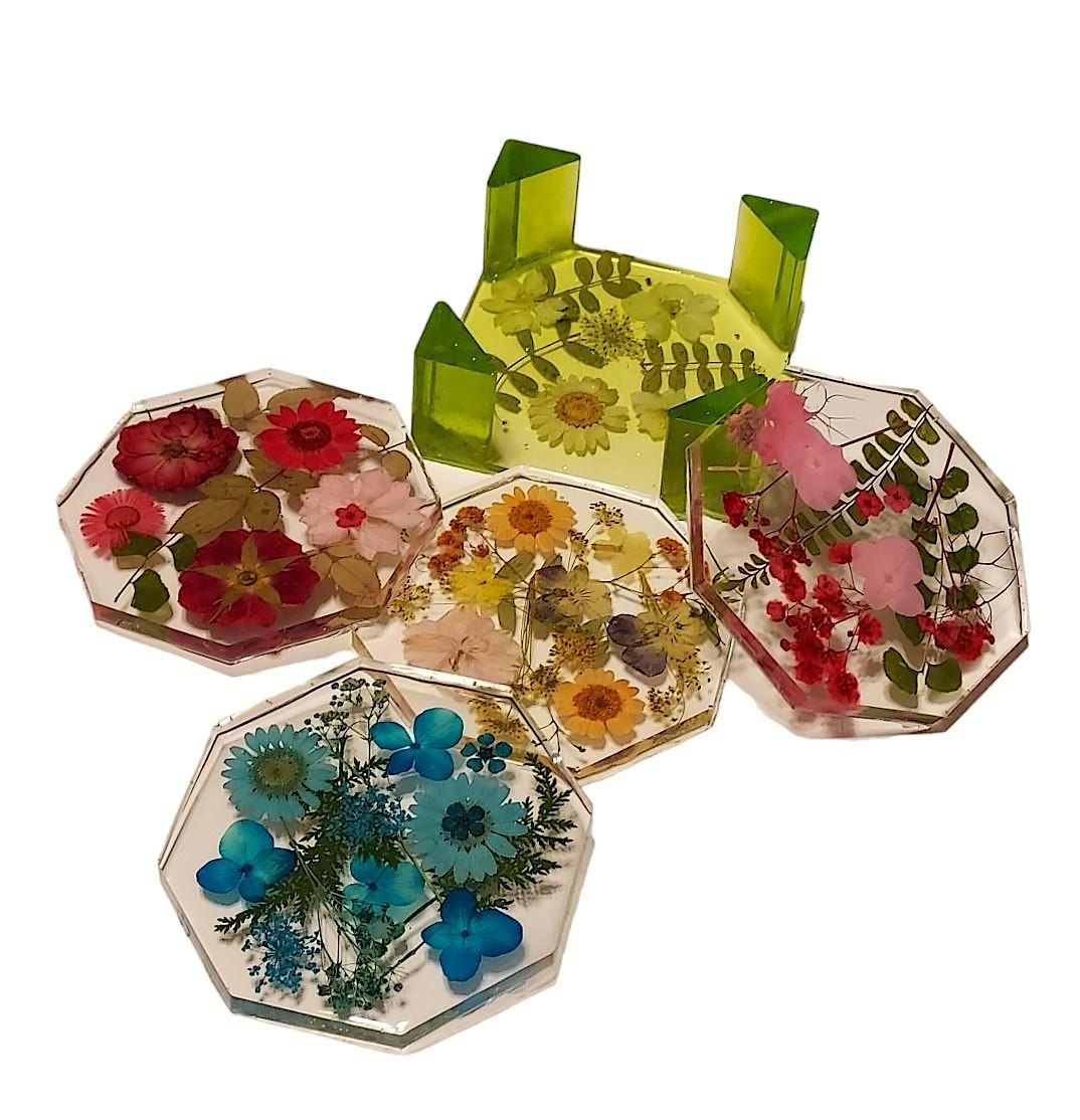 Resin Coaster Set (4) with Holder featuring Beautiful Dried Flowers
