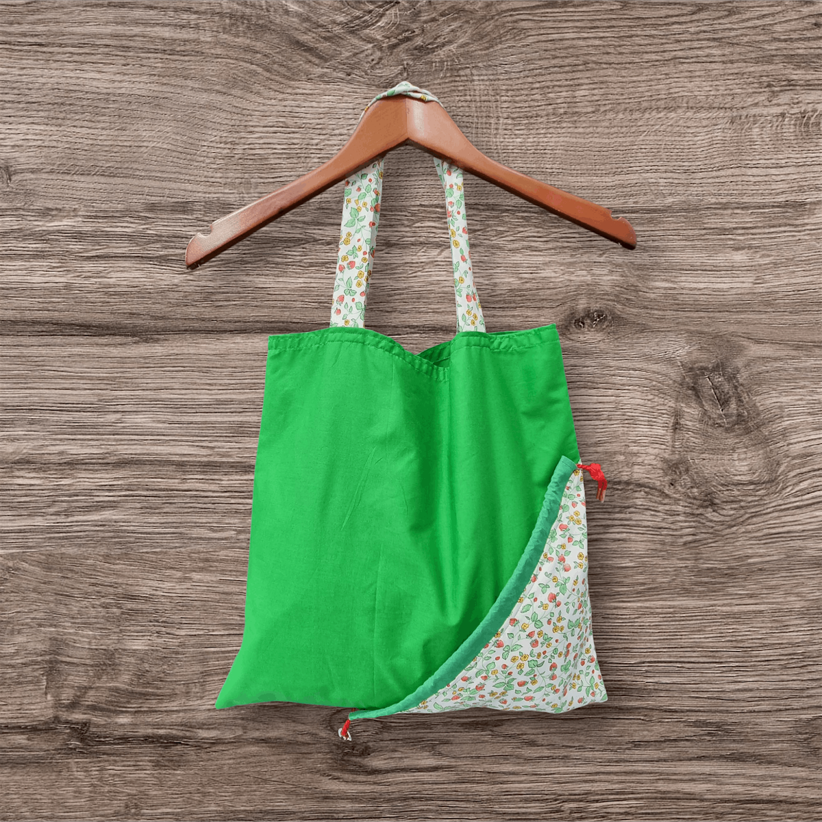 Make your own Reusable Strawberry Bag!