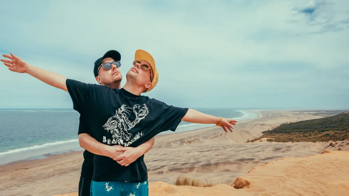 Hybrid Minds in London