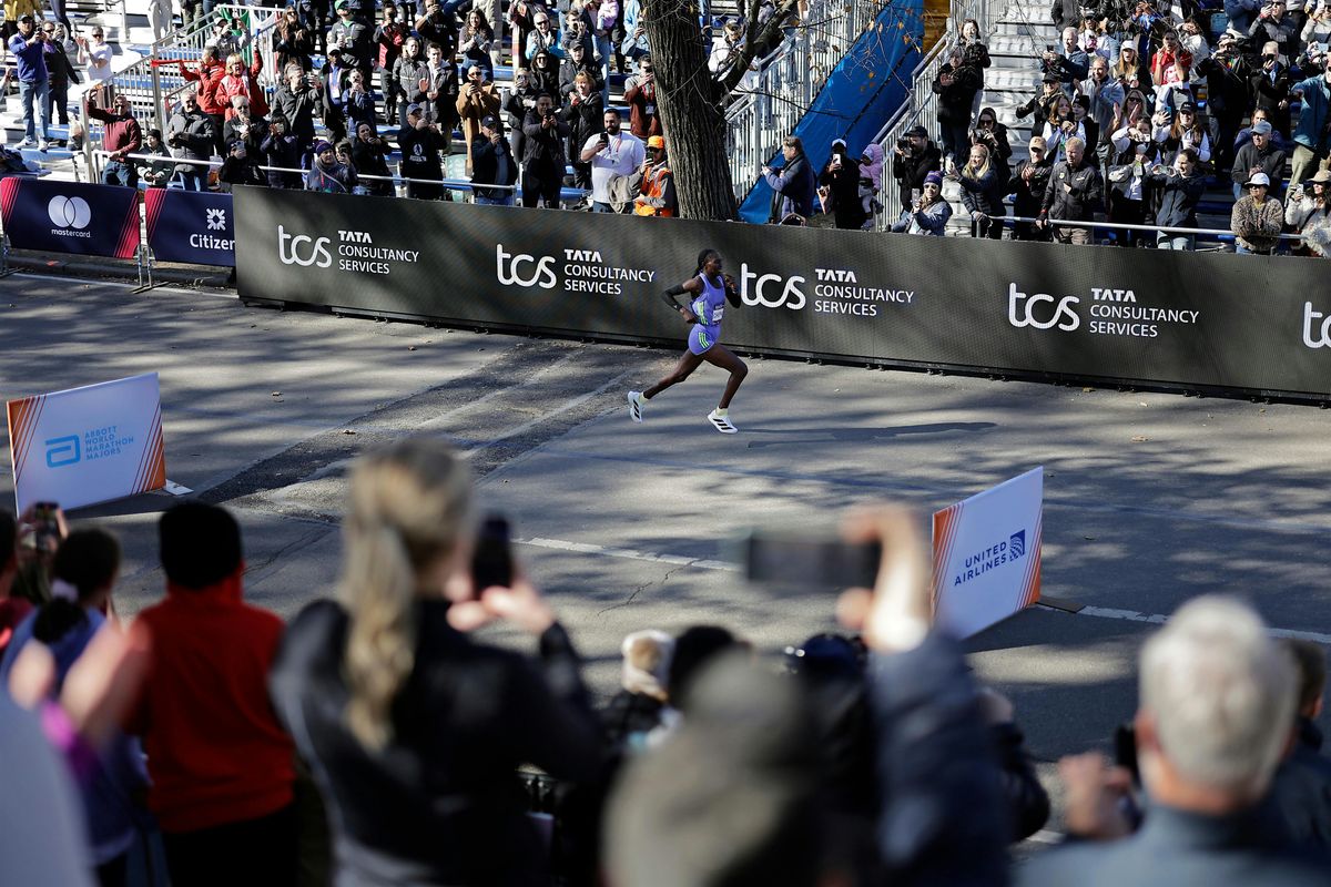 2025 East Side Grandstands Seating at the TCS New York City Marathon