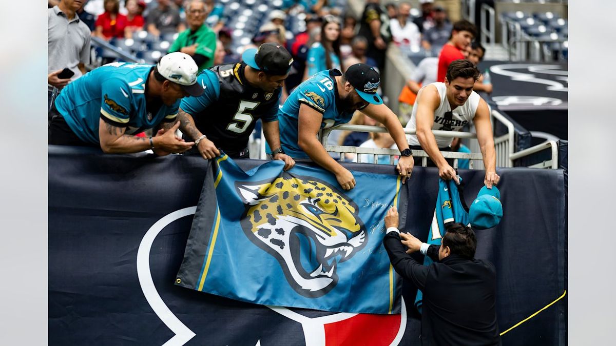 Jacksonville Jaguars at Houston Texans at NRG Stadium