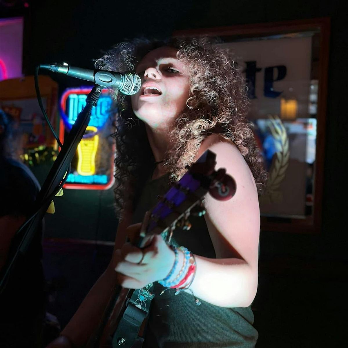 Sienna McGeehan LIVE @ Tap Yard's Fall Fantasy Market