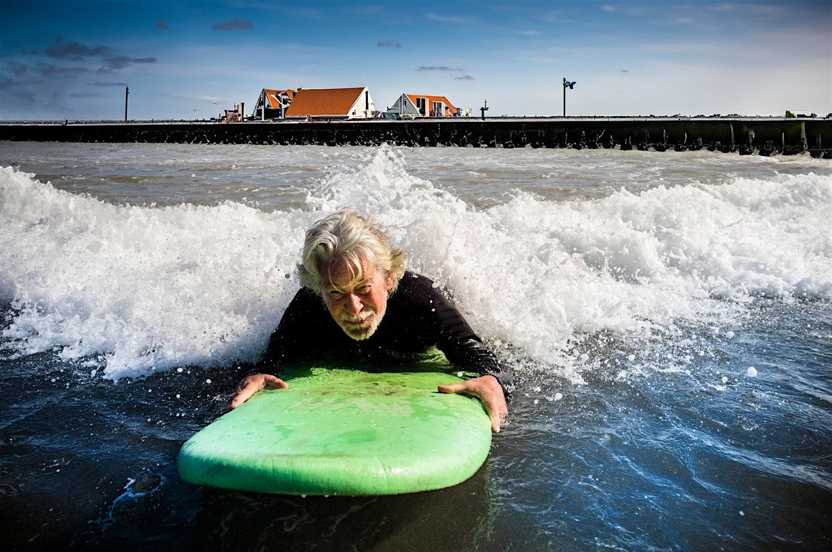 Surfen op de grijze golf