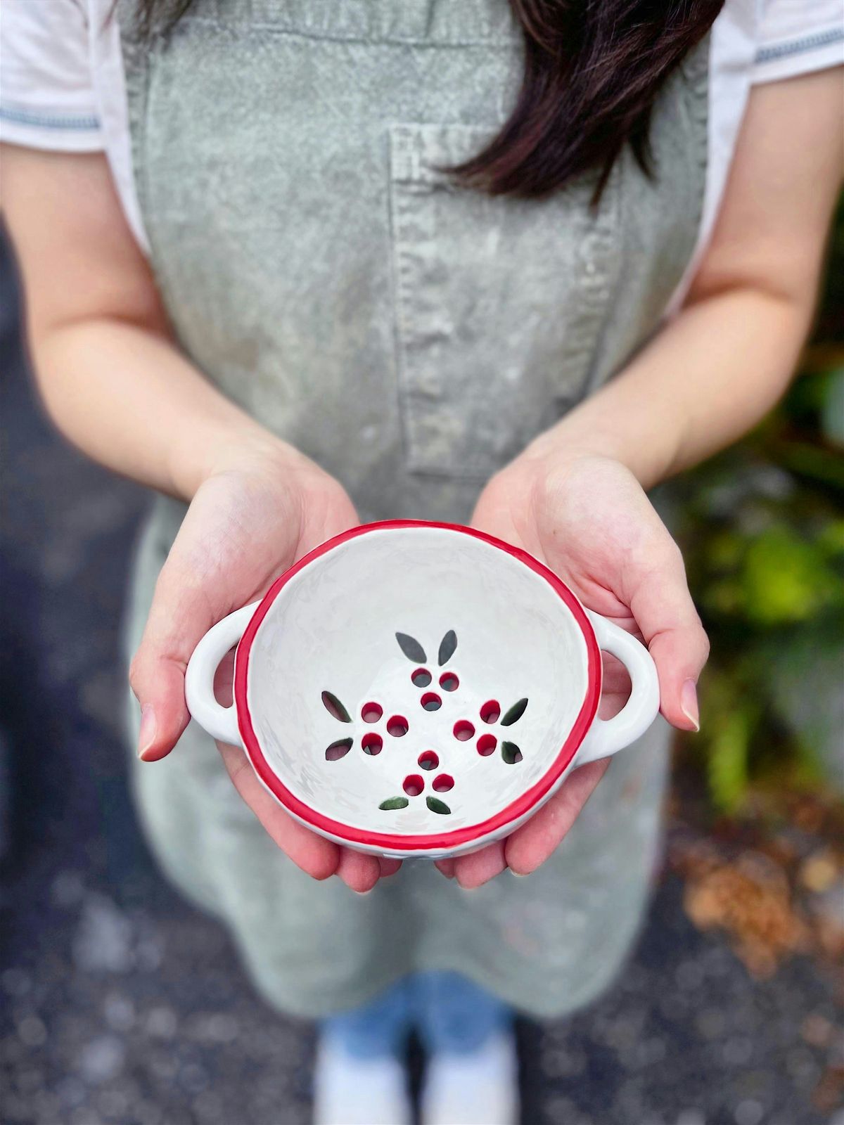 Pottery Workshop: Hand Build a Holiday Berry Bowl