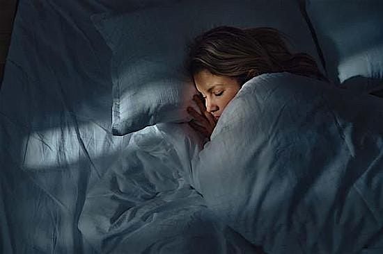 Natural Tips to Support a Healthy Sleep