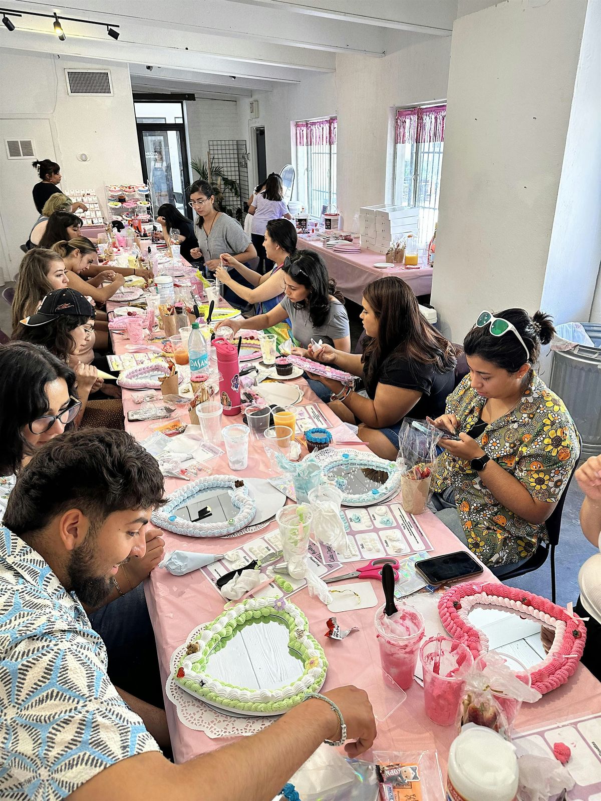 Fake Cake Decorating Session \u2728