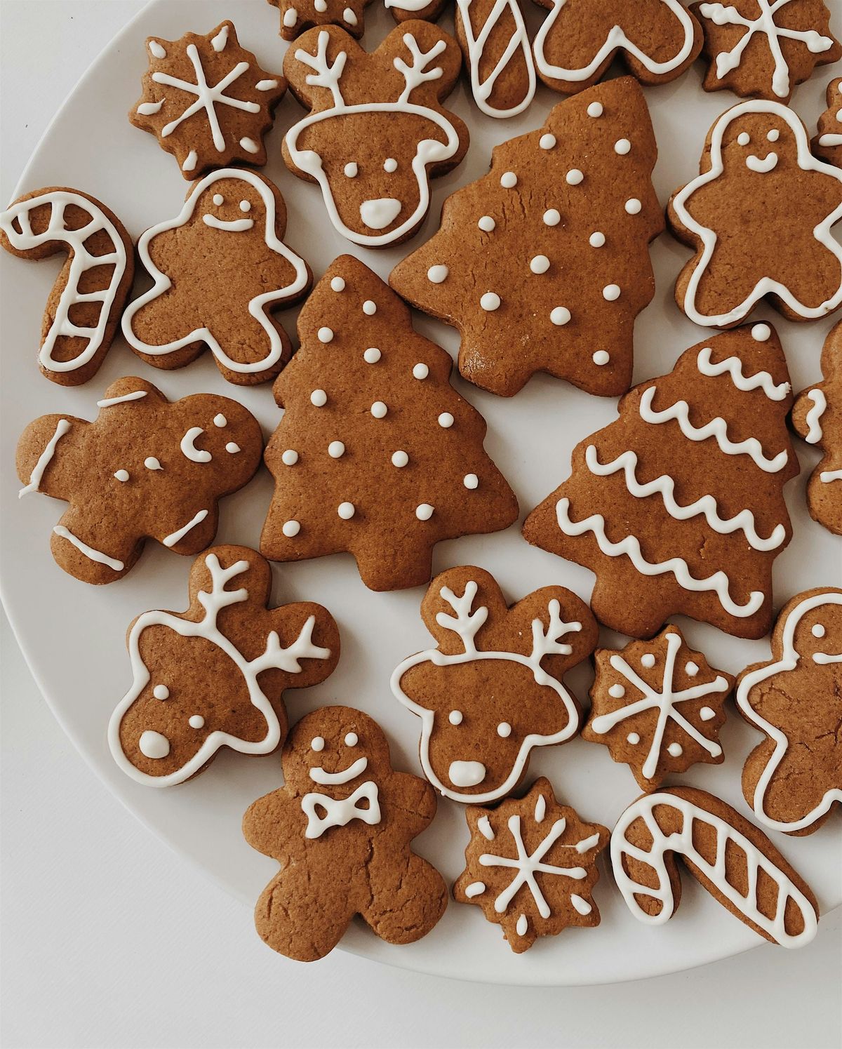 Gingerbread Cookie Decorating & Wine Night