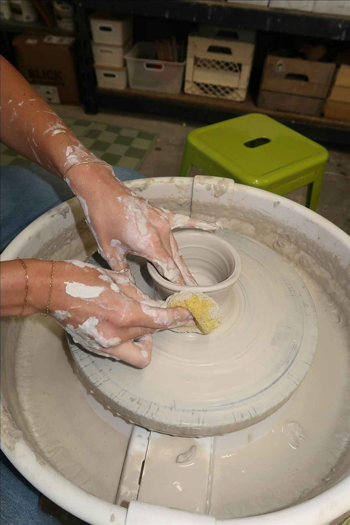Beginner Pottery Class (4 weeks)