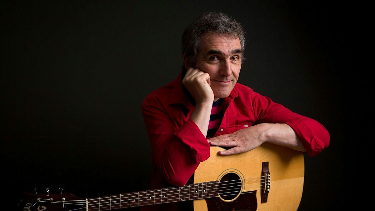 Jez Lowe at the Whitby Rifle Club