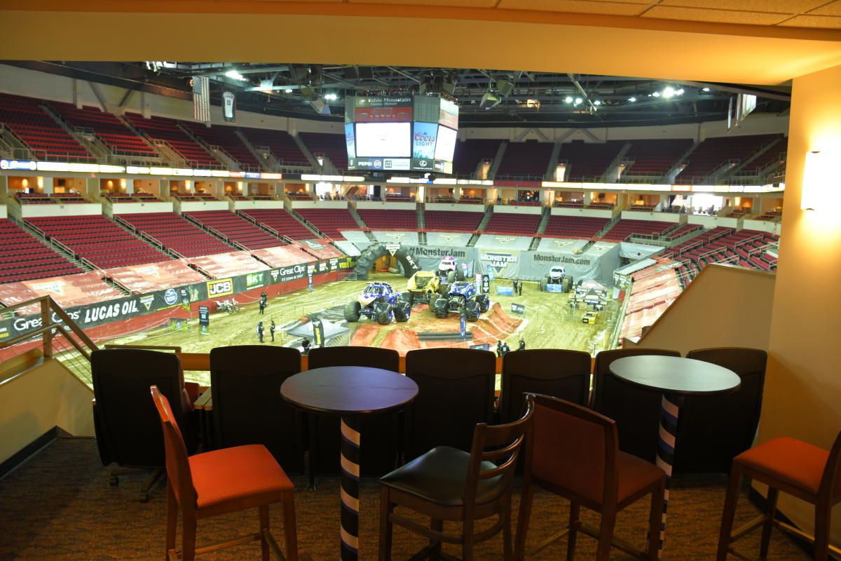 SUITE Monster Jam