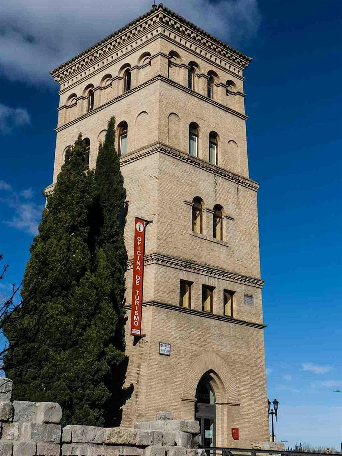 Echoes of Empires: Zaragoza\u2019s Hidden Stones Audio Adventure