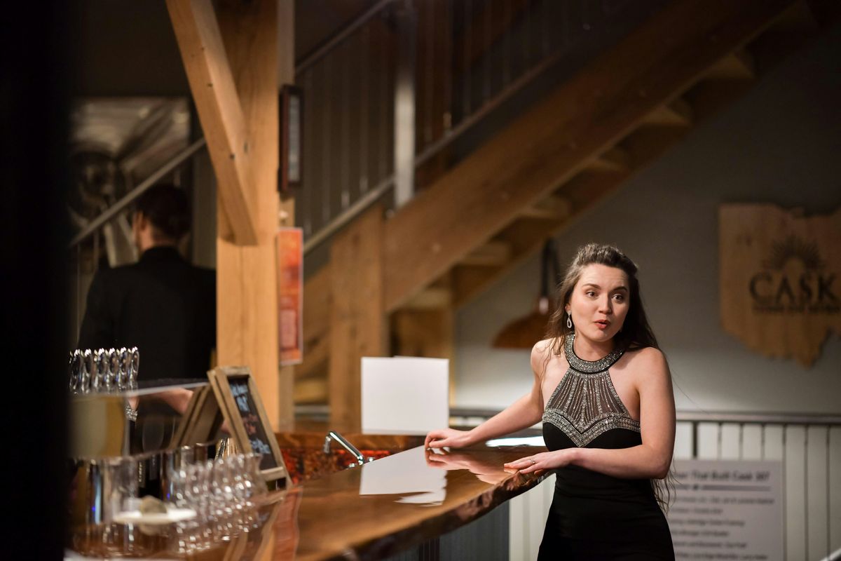 Julie Anna Gulenko & Co Holiday Dinner Show at Cask 307