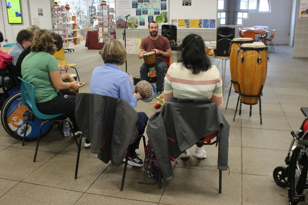 Dydd Llun Clwb Cerddoriaeth \/\/ Monday Music Club