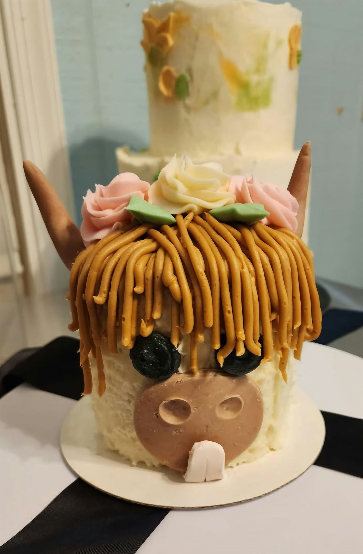 Highland Cow Mini Cake Class