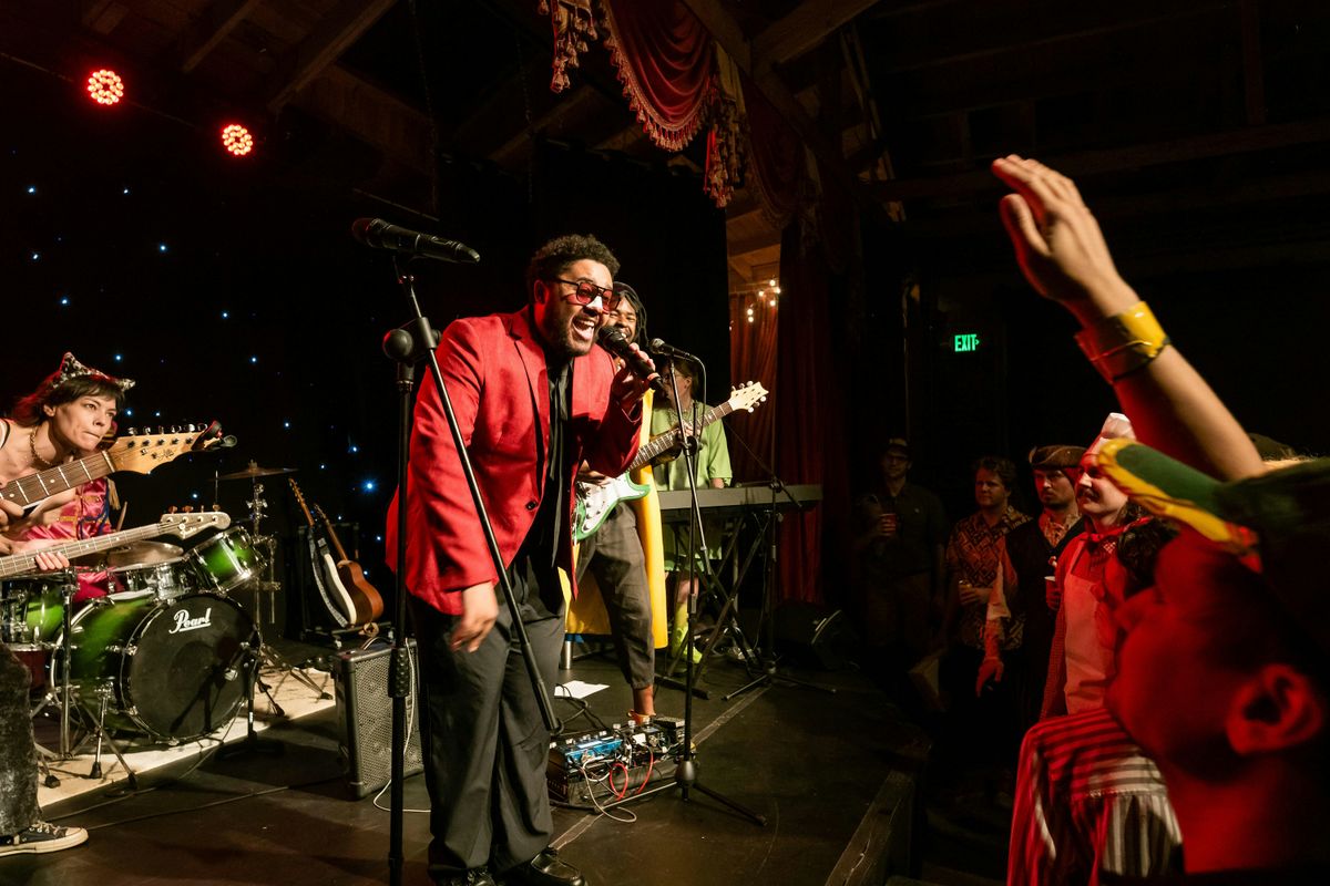Live Band SKARYOKE: A Halloween Karaoke Show