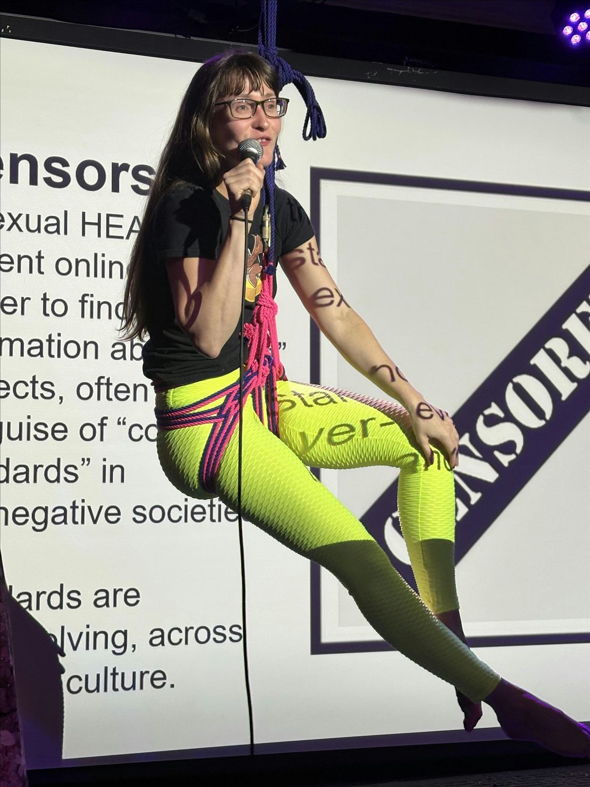 xxxmas TRIVIA at HolyDiver