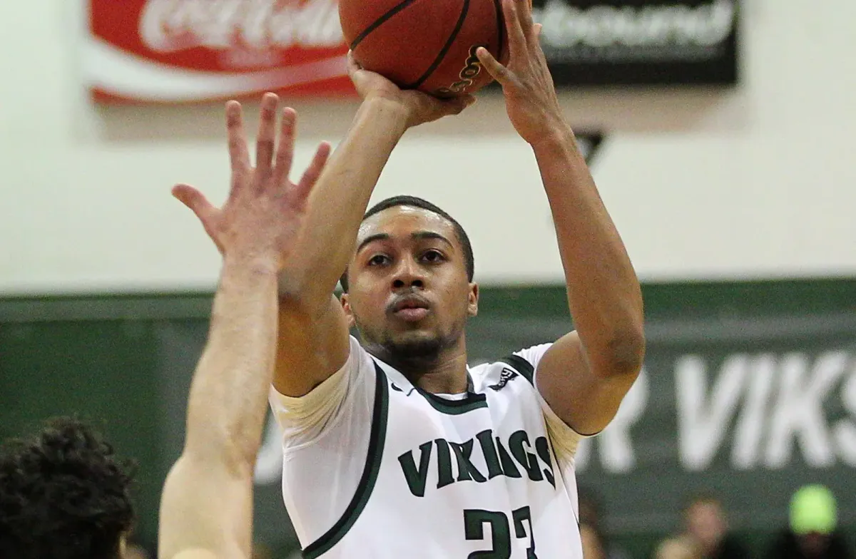 Cal State Fullerton Titans at Portland State Vikings Womens Basketball