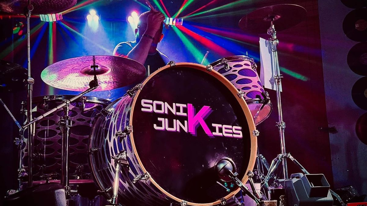 \u2728Sonik Junkies @ Icons Sports Grill\u2728