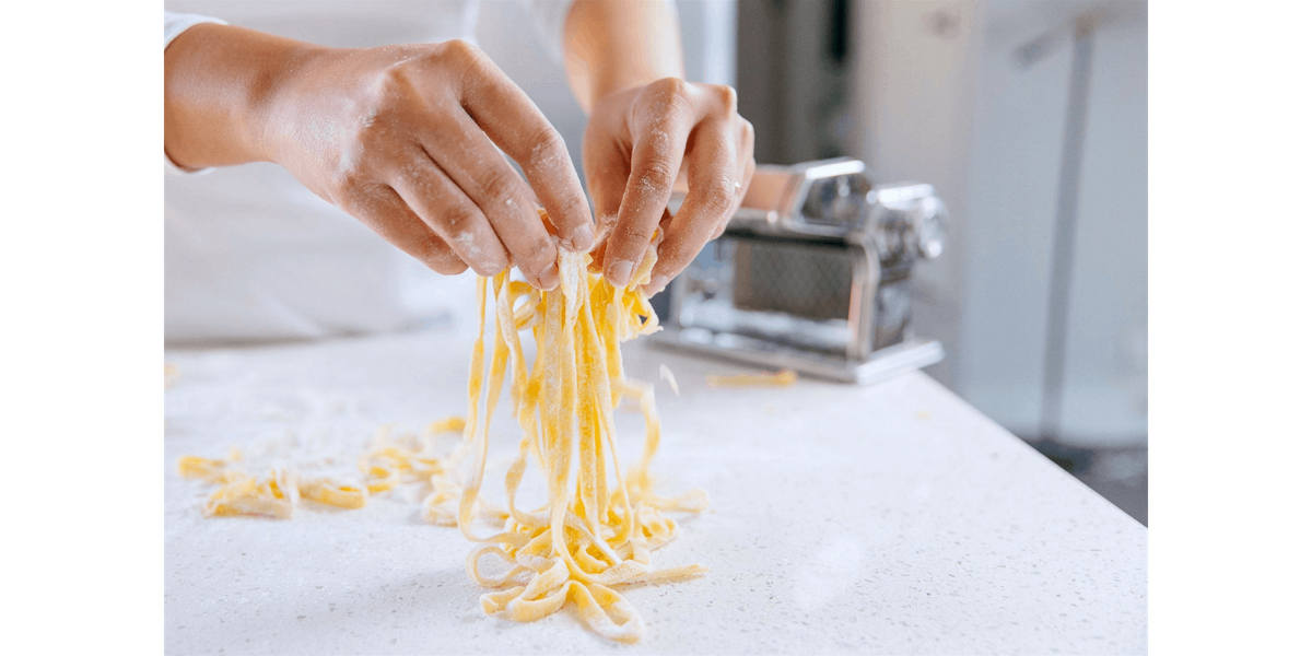 Craft Authentic Pasta Alfredo - Pasta Making Cooking Class in Minneapolis | Classpop!\u2122