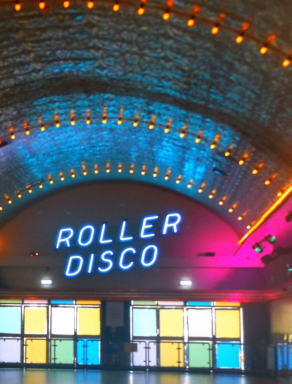 Bedford Family Roller Disco - RollBack