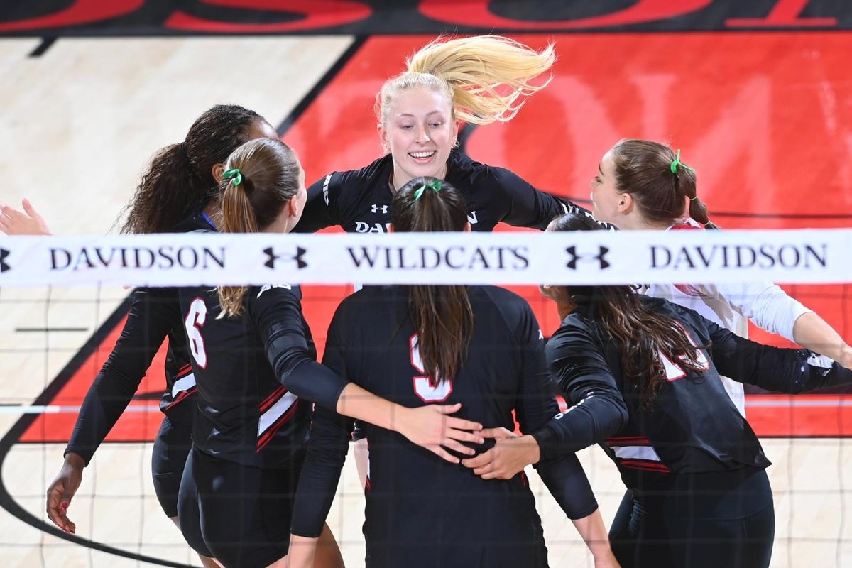 Parking George Mason Patriots at Davidson Wildcats Womens Basketball