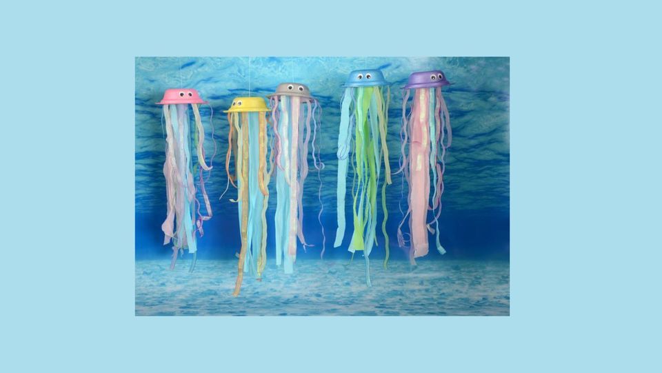 Paper Bowl Jellyfish Craft, Garfield Public Library, 11 August 2022