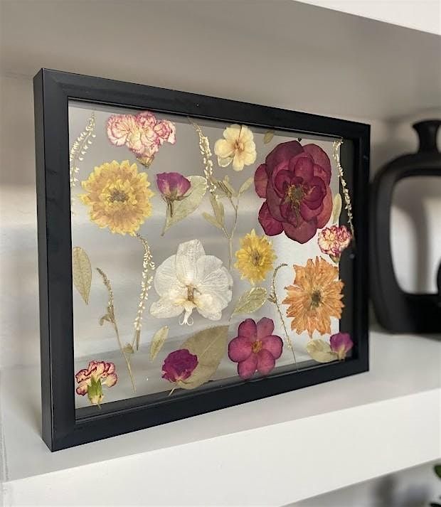 Floral Frame Making Class at Toasted Coffee Dallas by Hoamsy