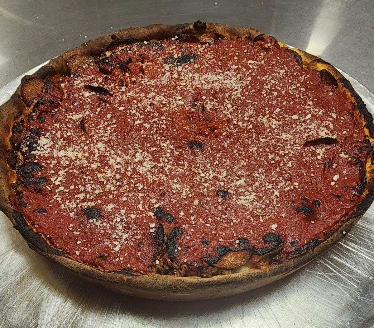 The Oven's 14-Inch Deep Dish Pizza Challenge in Owensboro, Kentucky!!