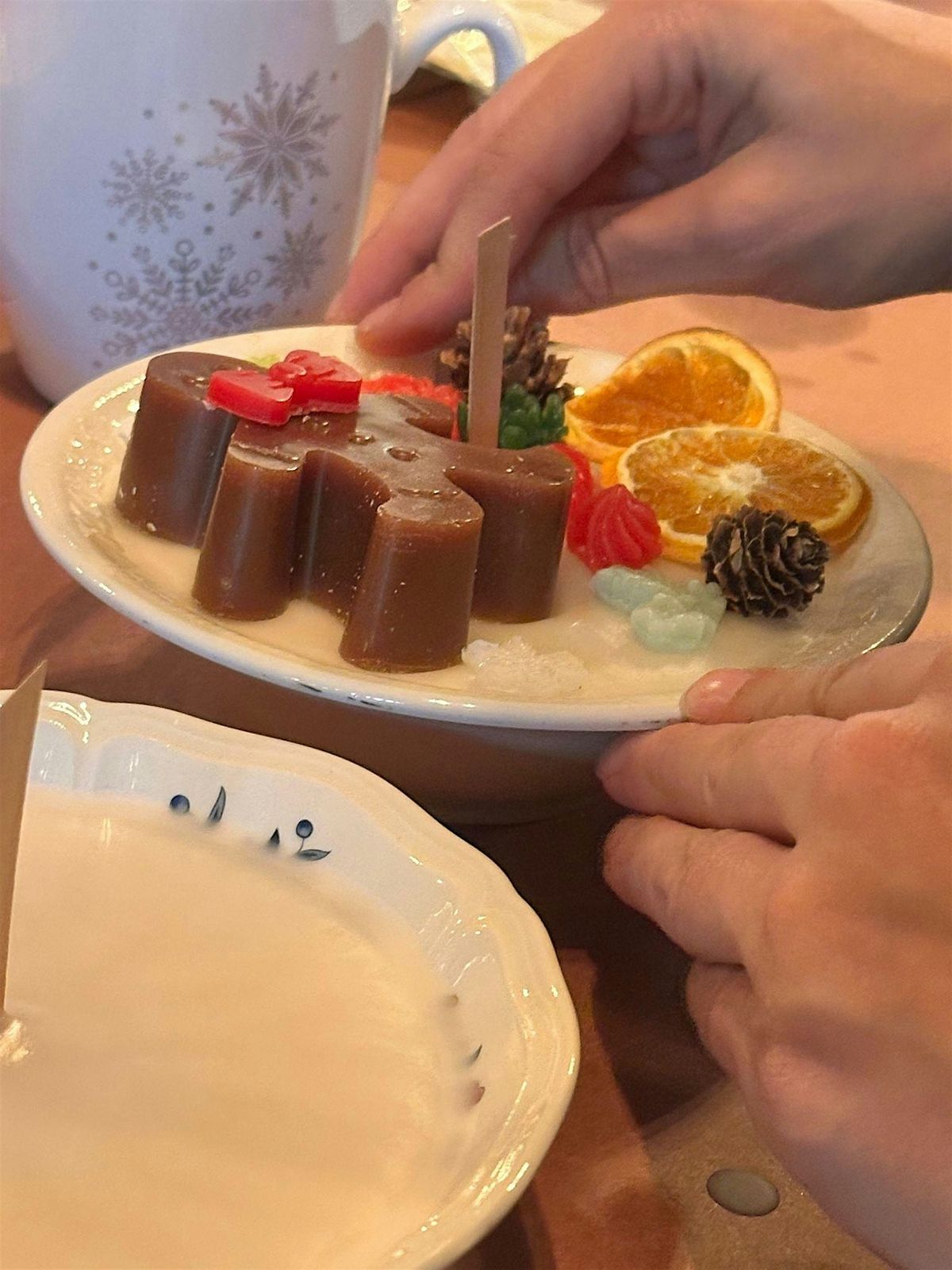 Holiday Themed  Candle Class at Rooted Bottle Market and Bar