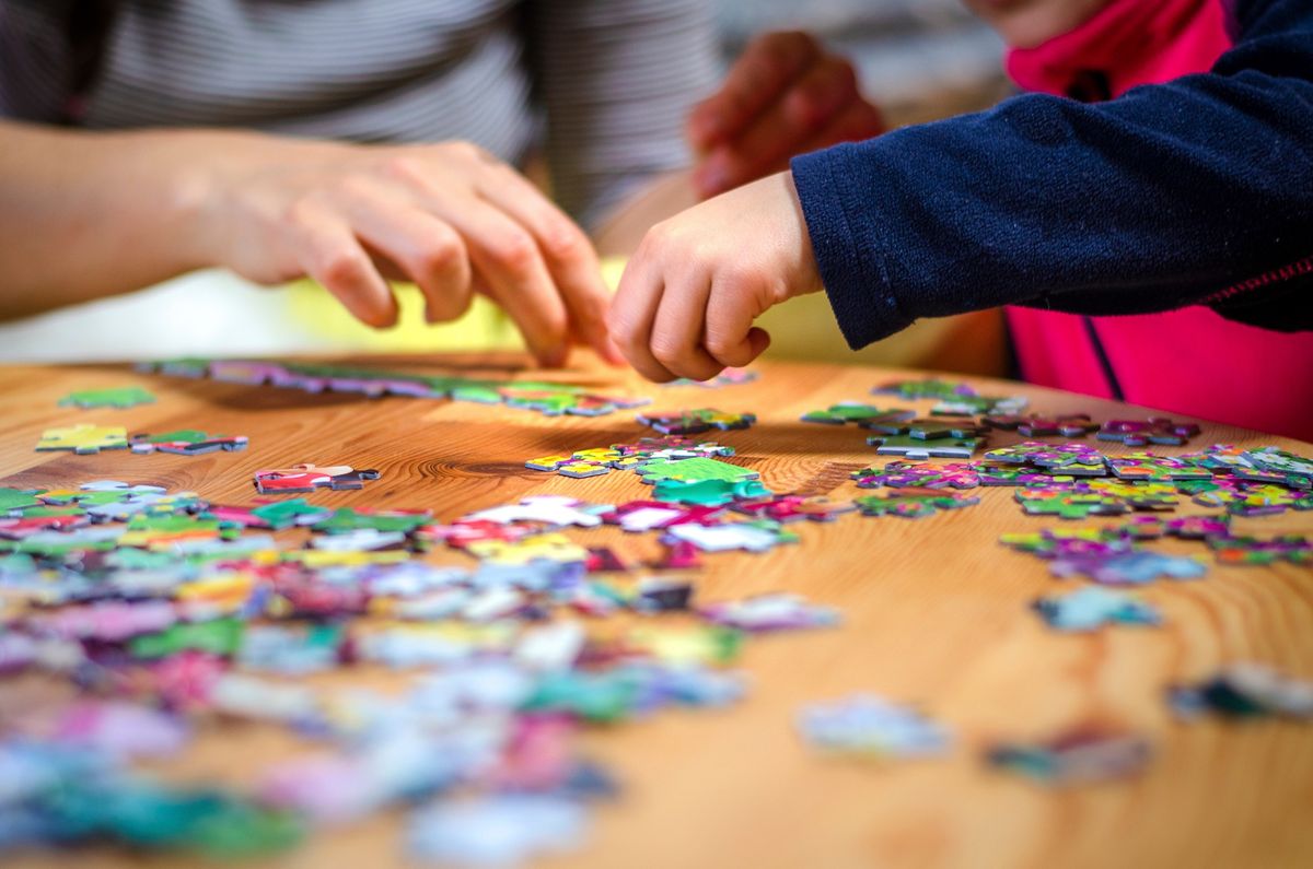 Speed Puzzling at Mamaroneck Library!